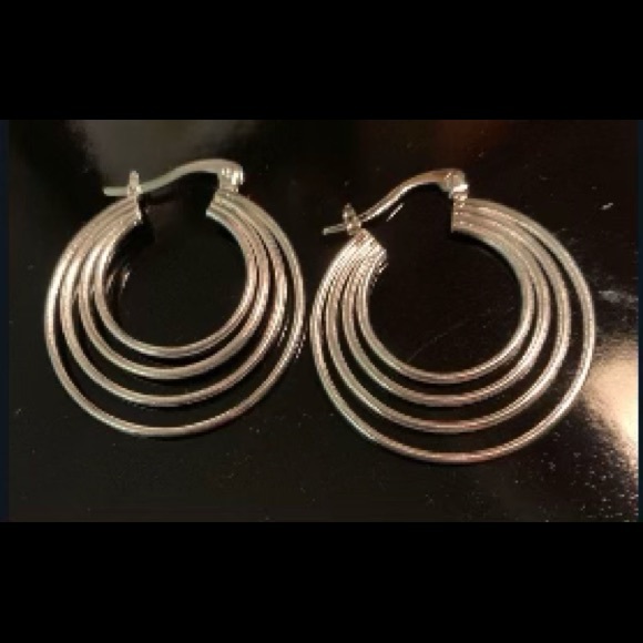 ✨Silver Hoops✨ - Picture 3 of 4
